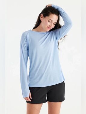 Free Fly Apparel Women's Bamboo Lightweight Long Sleeve II Clear Blue Size Small
